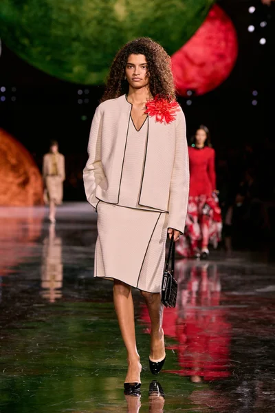 Look 34